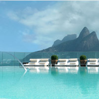 Fasano Rooftop Pool Lounge