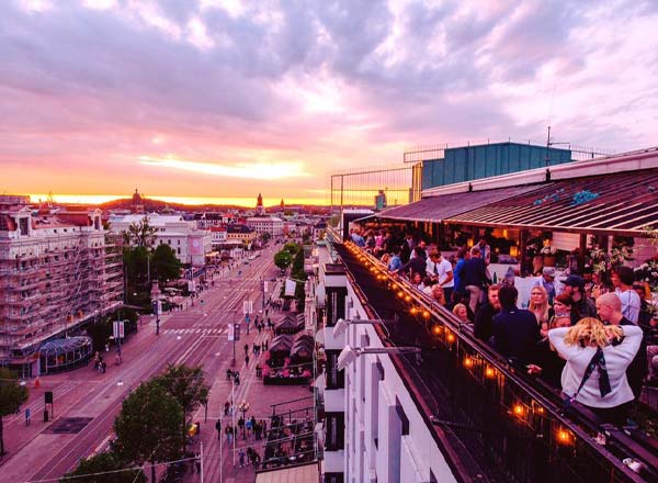 Takbar Cielo Rooftop Bar at Hotel Bellora i Göteborg